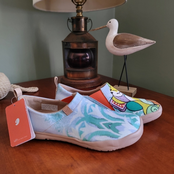 NWT UIN Women's Size 7 Slip on Travel Shoes Serene Afternoon Toledo I - Picture 1 of 14